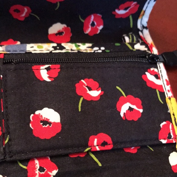 EUC Vera Bradley Backpack,Tote, and almost perfectly matching wallet! (Sku 74) - Picture 12 of 14